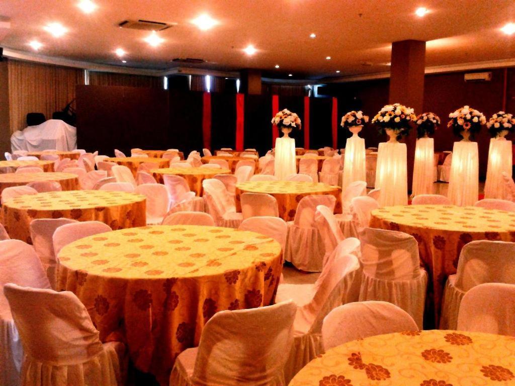 โรงแรมพารากอน ซิตี้ อิโปห์ ภายนอก รูปภาพ